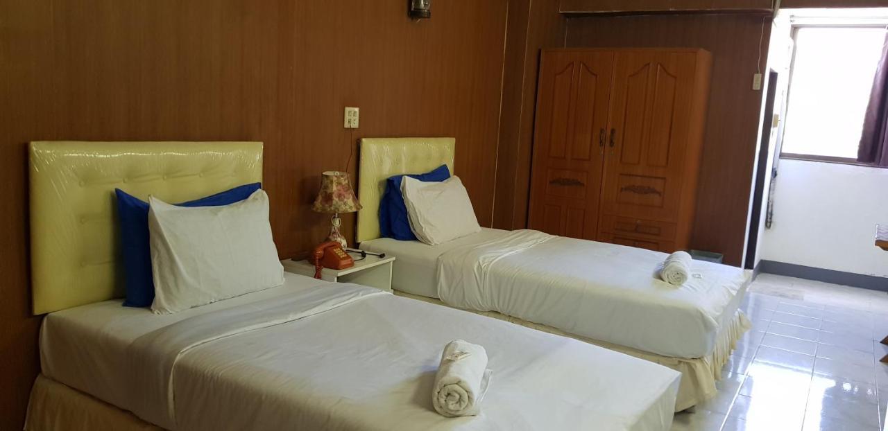 โรงแรมวินบางนา Win Bangna Hotel Bangkok Zewnętrze zdjęcie