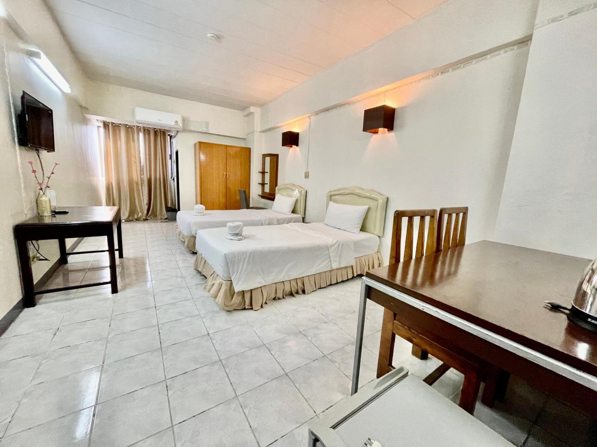 โรงแรมวินบางนา Win Bangna Hotel Bangkok Zewnętrze zdjęcie